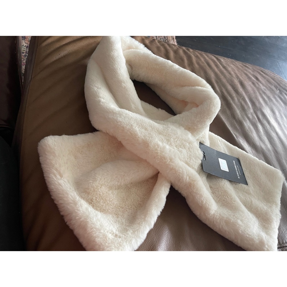Apparis Bambi Ivory Faux Fur Scarf Pull-Through Wrap One Size New With Tags